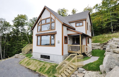  Beautiful fully equipped cottage, just 25 minutes from Quebec city.
