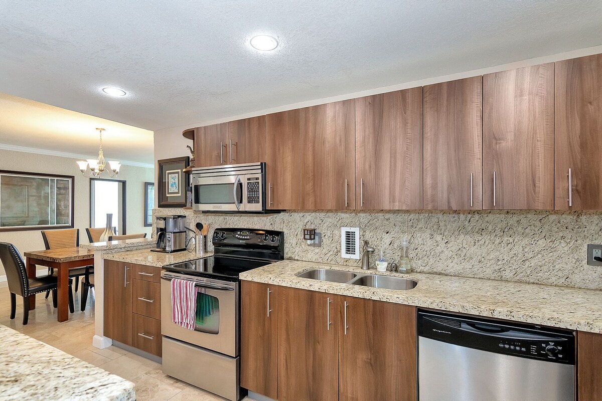 D – Spectacular Ocean Views! Beautiful beachfront property with pool!