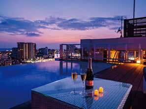 Rooftop pool