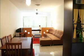 A&F Homestay Near One Utama