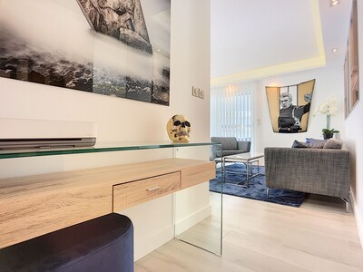 Luxurious T3 of 70 m2 with terrace near immediate Croisette