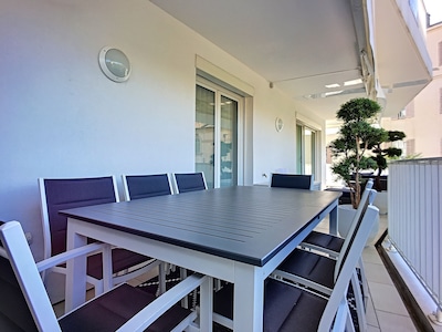 Luxurious T3 of 70 m2 with terrace near immediate Croisette
