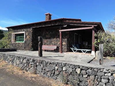 Kleines Haus mit allem Komfort mitten in der Natur und in der Nähe der Stadt.