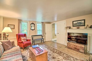 Spread out throughout 1,700 square feet of living space.