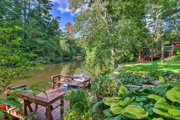 Highlands Vacation Rental | 3BR | 2BA | 1,500 Sq Ft | Stairs to Access