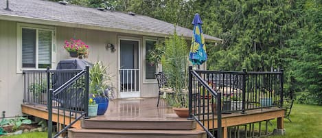 Gig Harbor Vacation Rental | 2BR | 2BA | 1,650 Sq Ft | Steps to Enter