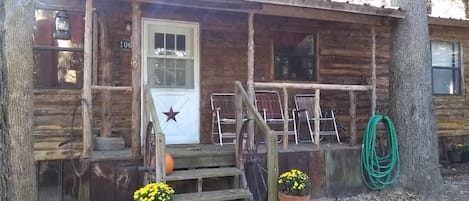 The Lone Star Cabin