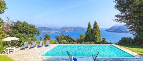 Villa La Brisina, Lake Maggiore - NORTHITALY VILLAS luxury villa rentals