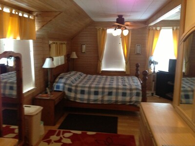 4 Bedroom Cottage On Manitoulin Island- Next to the Longest Beach on the Island!