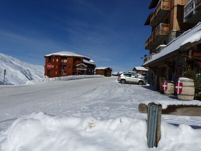 The 3 valleys - Les Menuires - Reberty 2000 - 4/5 pers -Skis on the feet