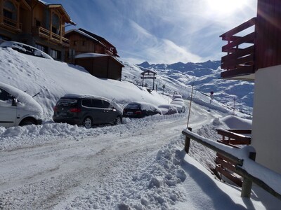 The 3 valleys - Les Menuires - Reberty 2000 - 4/5 pers -Skis on the feet