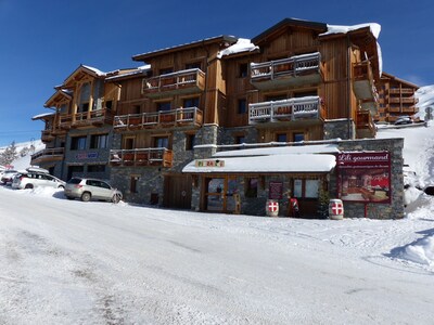 The 3 valleys - Les Menuires - Reberty 2000 - 4/5 pers -Skis on the feet