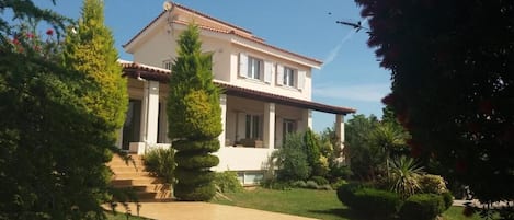 THE VILLA