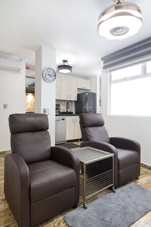 Living room-kitchen