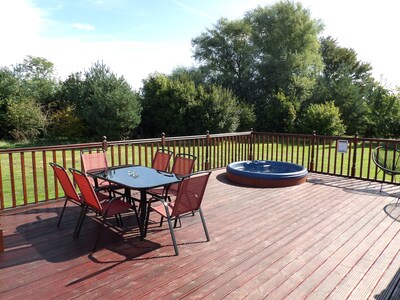 The Ryedale - luxury lodge with hot tub