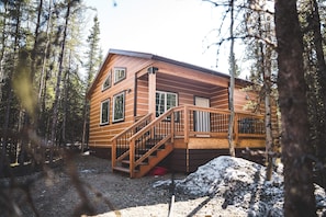 Moose Cabin spring exterior
