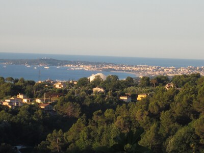 Hermosa villa en el pueblo de la Provenza - Vista al mar