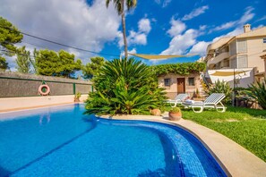 Ferienhaus mit Grill und Pool am Meer in Puerto Pollensa