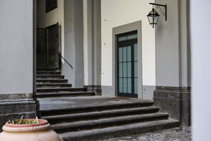 Entrada de la propiedad