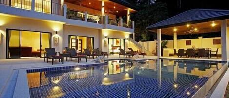 6/7 Bed Luxury Pool Villa near beach