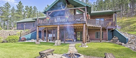 Custer Vacation Rental | 6BR | 3BA | 3,650 Sq Ft | Step-Free Access