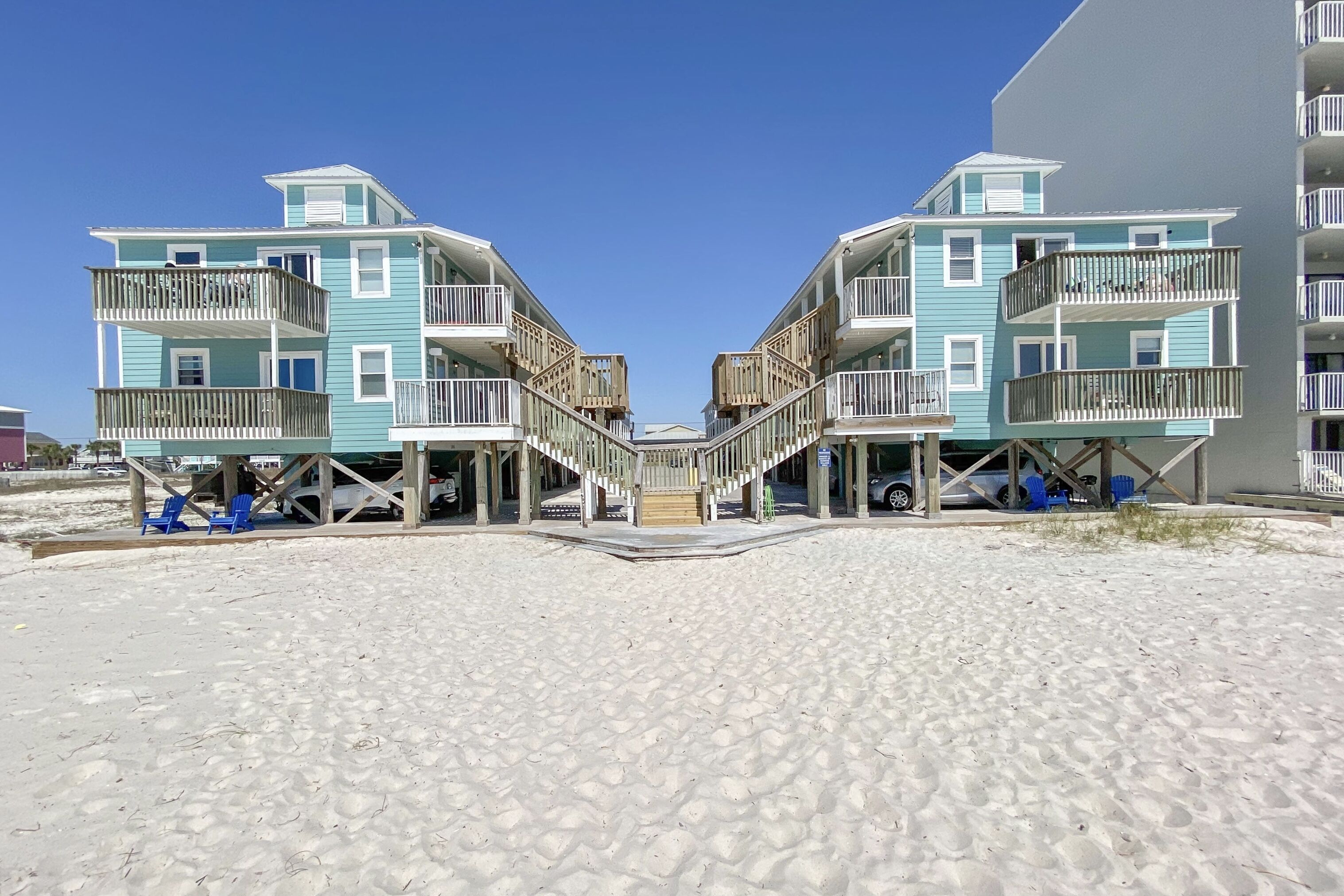 Cozy, Fun, Clean Beachfront Condo Low Rates. Heated Pool Cozy, Fun, Clean Beachfront Condo Low Rates. Heated Pool