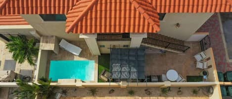 AERIAL VIEW PRIVATE POOL