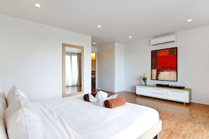 Master Bedroom view 3; 1st floor