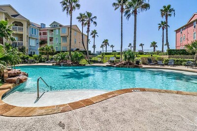 Poolside Retreat, Steps to the Ocean!