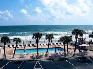 ~ Pool directly on the ocean.