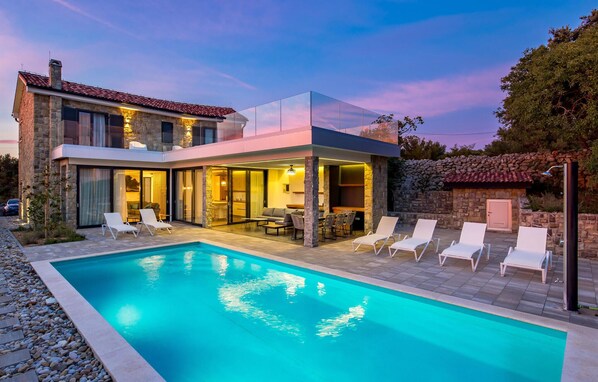 pool