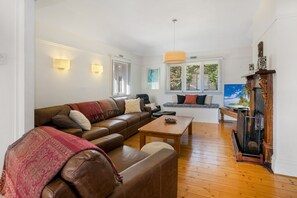 Lounge Room