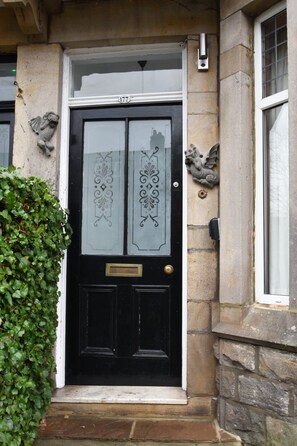 Front door with key safe & lighting for late arrivals