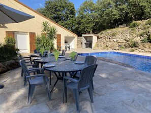 Terrasse am Pool
