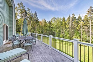 Private Deck | Outdoor Dining