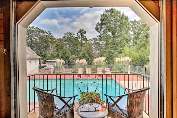 Cartersville Vacation Rental | Studio | 1BA | 1,200 Sq Ft | Steps to Enter