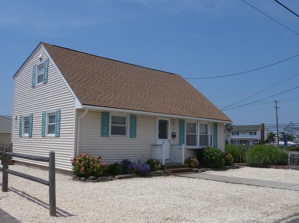 Classic oceanside beach house.  Well maintained and in pristine conditions.