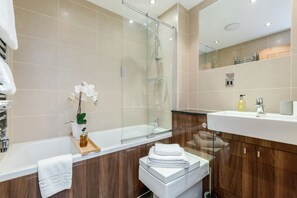 En-Suite with Towels and Toiletries Included