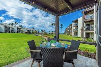 Hale Kamaole 121: Ground Floor Gem with Sunset Views & Resort Amenities!