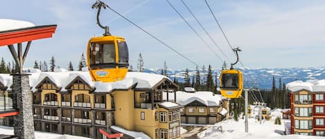 Skidåkning och snöaktiviteter