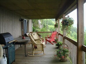 Full length back porch over looking the valley...and VIEW