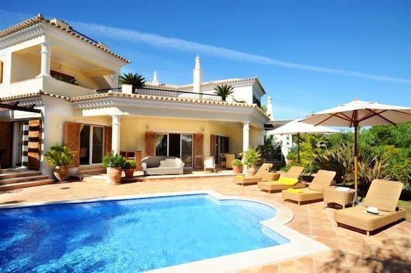 LUXURY DUNAS DOURADAS VILLA WITH POOL CLOSE TO BEACH F254 - 1