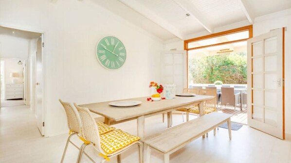 Dining and alfresco area 