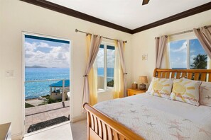 Beautiful & bright ocean view room