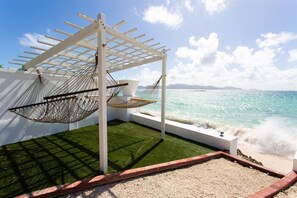Relax & listen to the sound of the waves while reading your favourite book