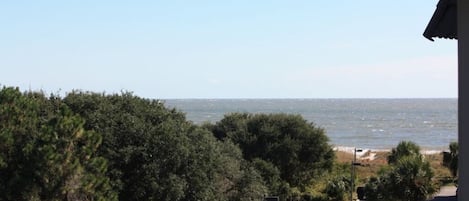 Vue sur la plage ou l’océan