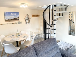 Living area | Seal Pup, Sheringham