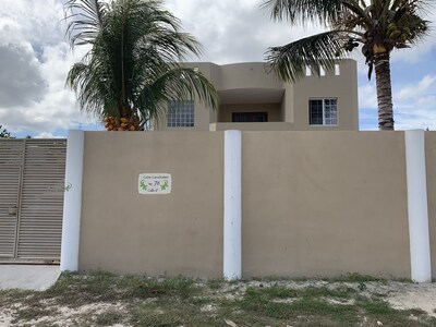 Casa Canukatan - Una villa moderna de playa mexicana