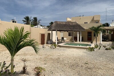 Casa Canukatan - Una villa moderna de playa mexicana