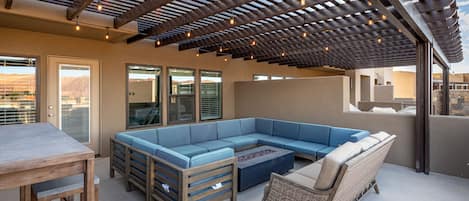 Patio Deck Seating - The Patio Deck is a spacious area to entertain guests while enjoying the beautiful surrounding landscapes of Snow Canyon State Park